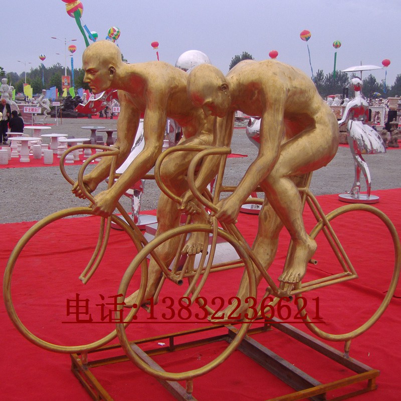 不锈钢仿铜自行车人物雕塑