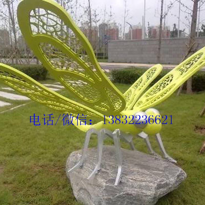 彩绘不锈钢动物蜻蜓雕塑厂家加工制作
